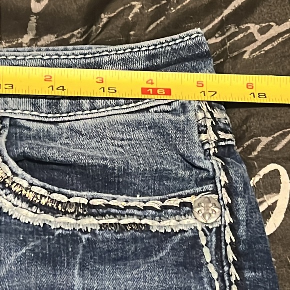 Miss Me Jeans Mid Rise Easy Crop 29 medium wash - Picture 10 of 16